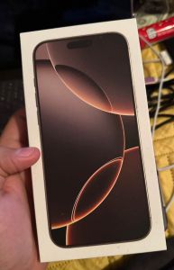 Original Apple Iphone 16pro Max Factory Unlocked.