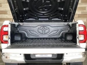 Toyota Hilux Z (gun125) – 2023 – White Ii – 46,000 Km – Vn10